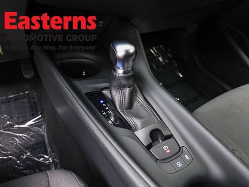 Used 2022 Toyota C-HR Limited FWD image 13