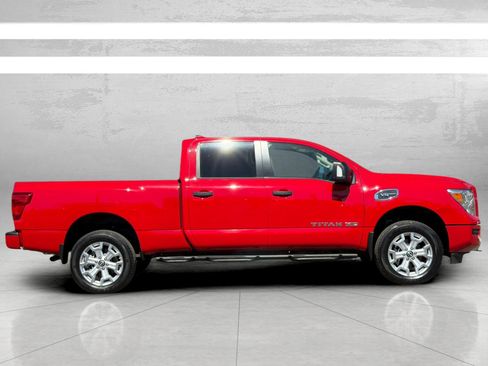 Used 2023 Nissan Titan SV w/ SV Convenience Package AWD/4WD image 4