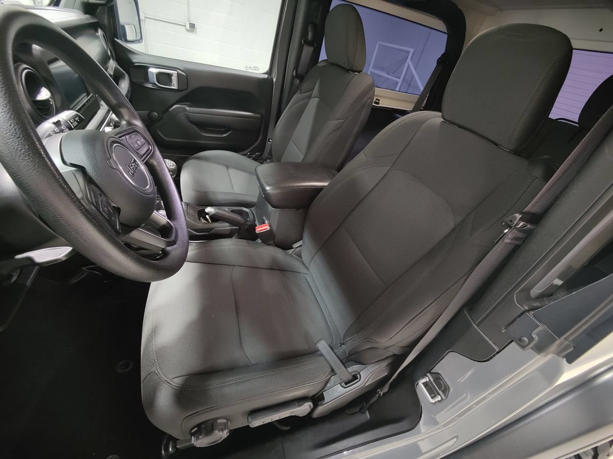 Used 2022 Jeep Wrangler Sport AWD/4WD image 31