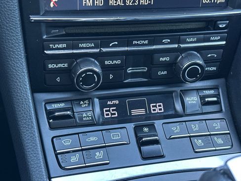 Used 2014 Porsche 911 Carrera image 19