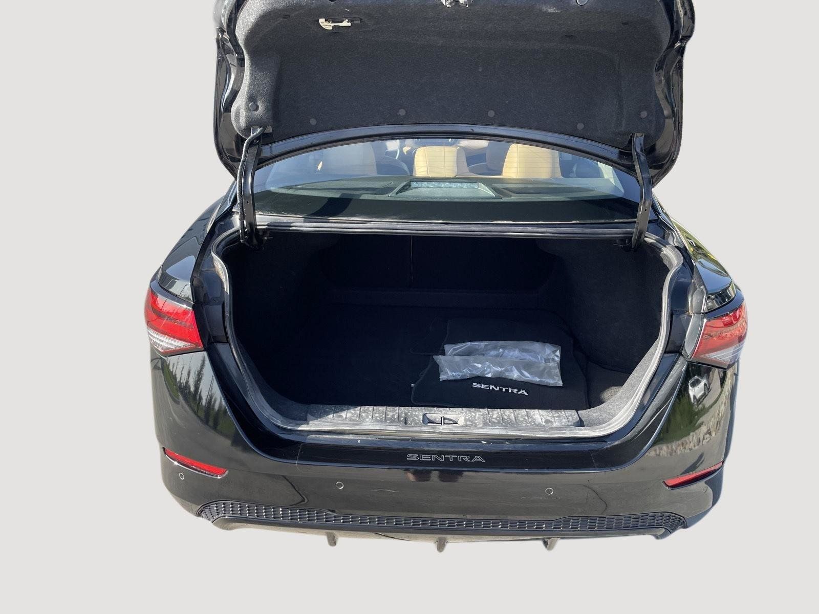 Used 2023 Nissan Sentra SV w/ SV Premium Package FWD image 7