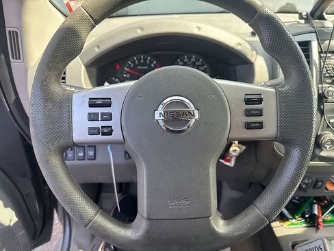 Used 2017 Nissan Frontier SV image 10