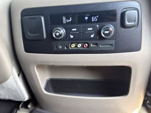 Used 2016 Chevrolet Suburban LTZ AWD/4WD image 29