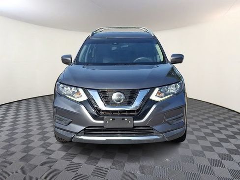 Used 2020 Nissan Rogue SV w/ Premium Package FWD image 2