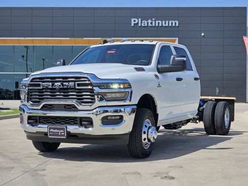 New 2025 RAM 3500 Tradesman w/ Chrome Appearance Group image 7