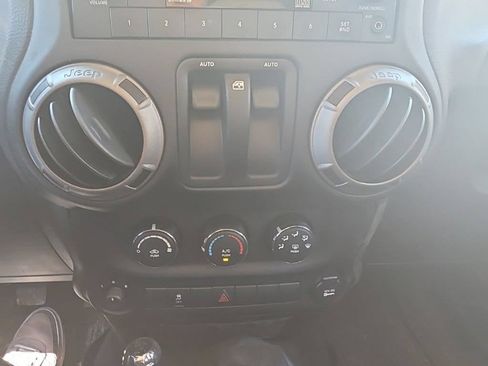 Used 2014 Jeep Wrangler Sport w/ Quick Order Package 23S AWD/4WD image 16