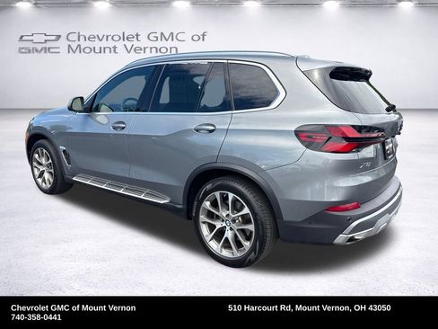 Used 2026 BMW X5 xDrive40i AWD/4WD image 3