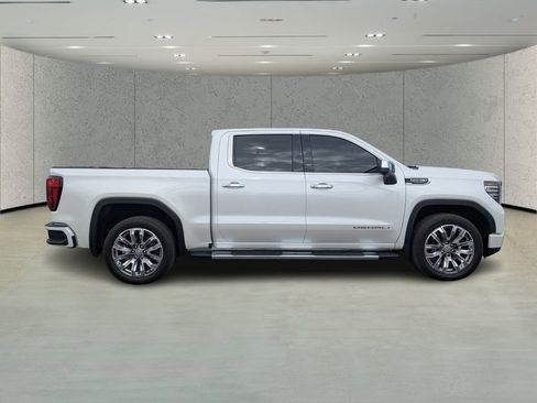 Used 2024 GMC Sierra 1500 Denali w/ Technology Package image 2