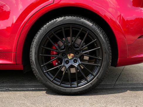 Certified 2023 Porsche Cayenne GTS AWD/4WD image 13