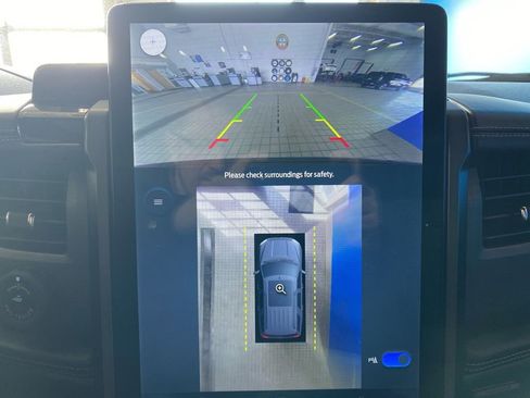 Used 2022 Ford Expedition Max Platinum image 4