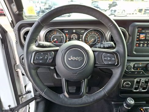 Used 2019 Jeep Wrangler Unlimited Sport S image 18