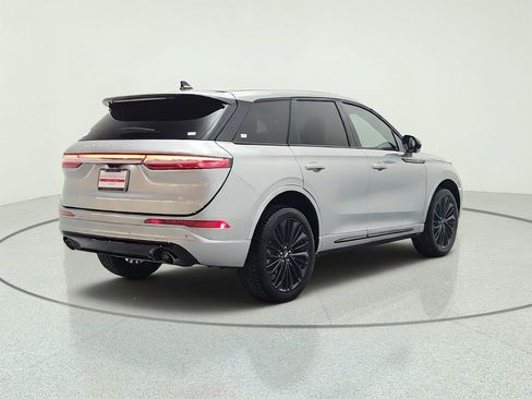 Used 2023 Lincoln Corsair FWD w/ Equipment Group 101A image 5