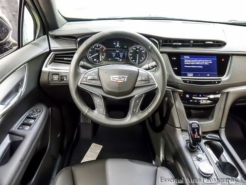 New 2026 Cadillac XT5 Luxury w/ LPO, Floor Liner Package image 10