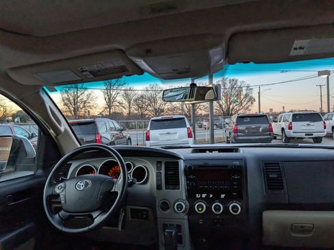 Used 2013 Toyota Sequoia SR5 image 17