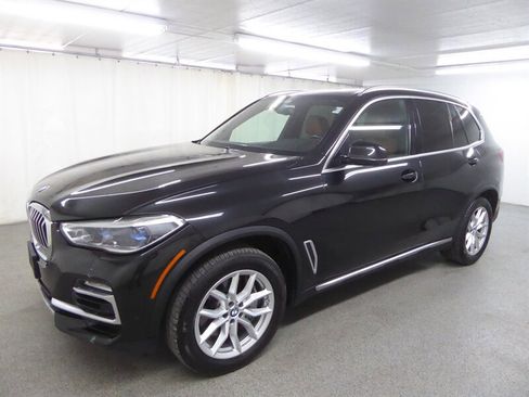Used 2019 BMW X5 xDrive50i w/ Executive Package AWD/4WD image 3