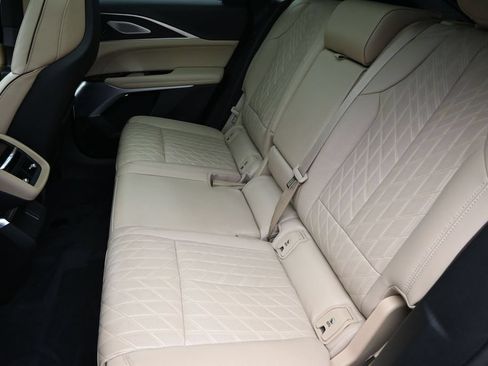 Used 2026 Cadillac Lyriq Signature Luxury w/ Nappa Leather Package AWD/4WD image 27