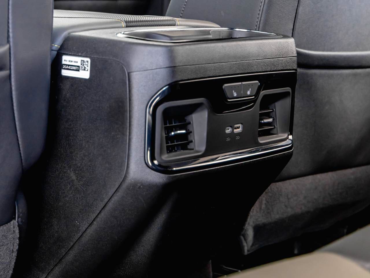 Certified 2025 Chevrolet Silverado 2500 ZR2 w/ Technology Package AWD/4WD image 24