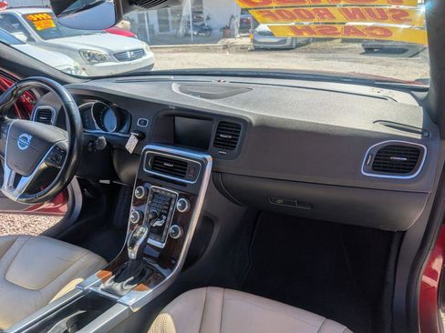 Used 2015 Volvo S60 T5 Platinum image 14