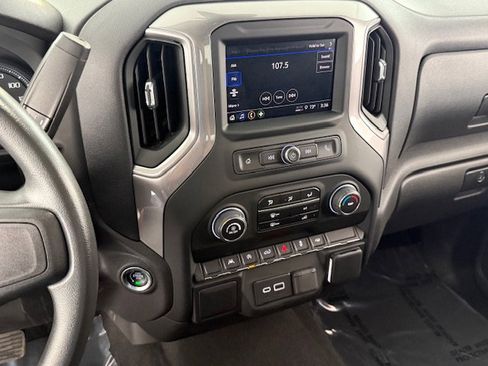 Used 2024 Chevrolet Silverado 1500 Custom image 14