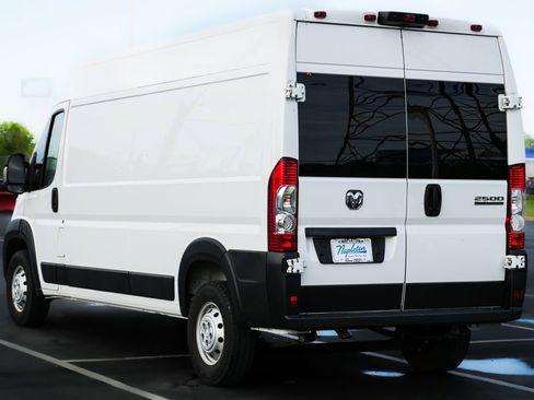 Used 2023 RAM ProMaster 2500 FWD image 8