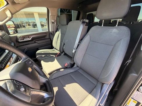 Used 2024 Chevrolet Silverado 2500 LT AWD/4WD image 16