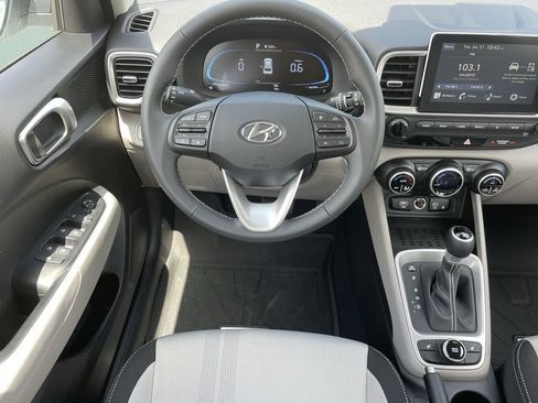 New 2026 Hyundai Venue SEL FWD image 18
