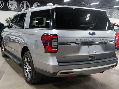 Used 2024 Ford Expedition Max Limited RWD image 3