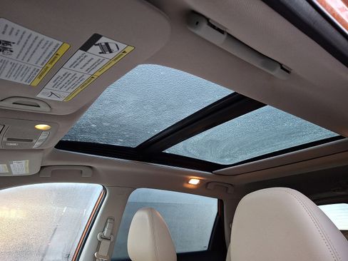 Used 2019 Nissan Rogue SL w/ Premium Package image 14