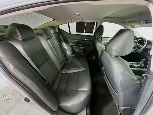Used 2020 Nissan Altima 2.5 SL FWD image 28