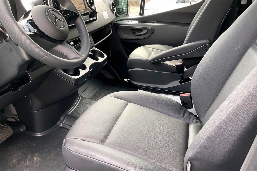 New 2026 Mercedes-Benz Sprinter 2500 image 8
