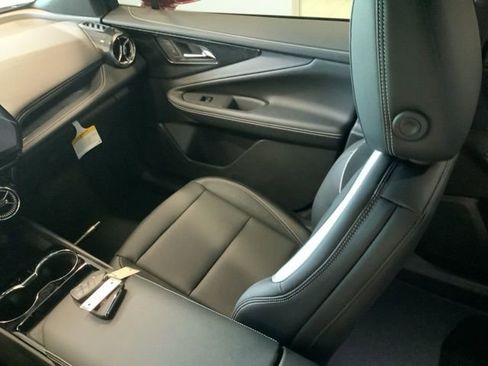 New 2025 Chevrolet Blazer EV LT image 26