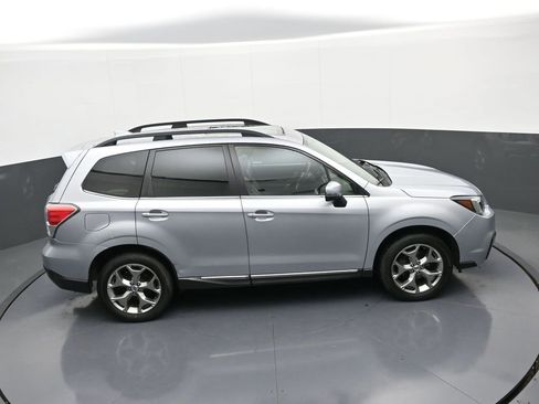 Used 2017 Subaru Forester 2.5i Touring w/ Popular Package #2 image 36