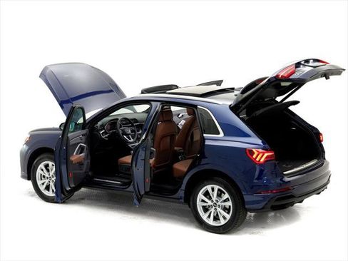 Certified 2025 Audi Q3 2.0T Premium Plus w/ Premium Plus Package image 32