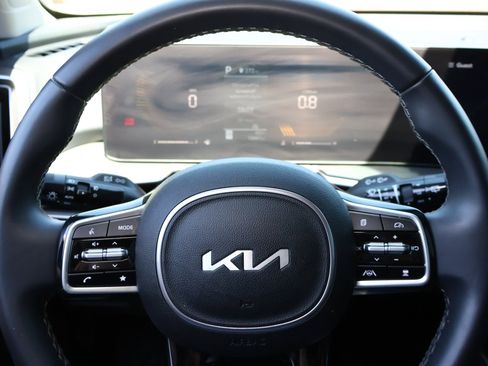 Used 2025 Kia Sorento X-Line EX AWD/4WD image 13