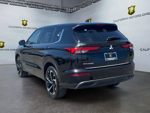 Used 2022 Mitsubishi Outlander ES FWD image 3