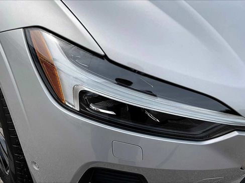 Certified 2023 Volvo XC60 B5 Plus image 25