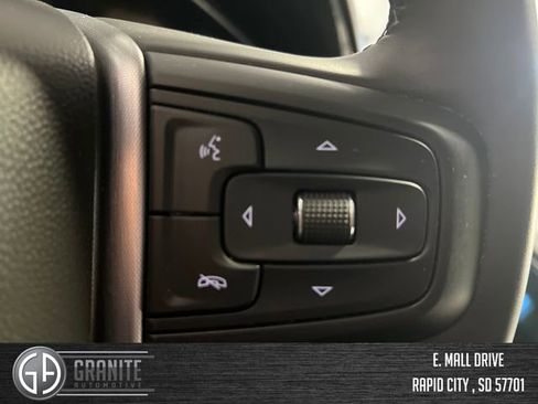 Used 2024 GMC Sierra 1500 SLT AWD/4WD image 33