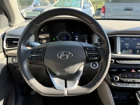 Used 2017 Hyundai Ioniq Limited FWD image 34