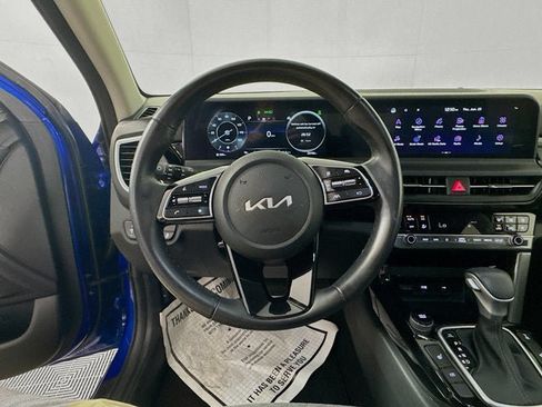 Used 2024 Kia Seltos S AWD/4WD image 11