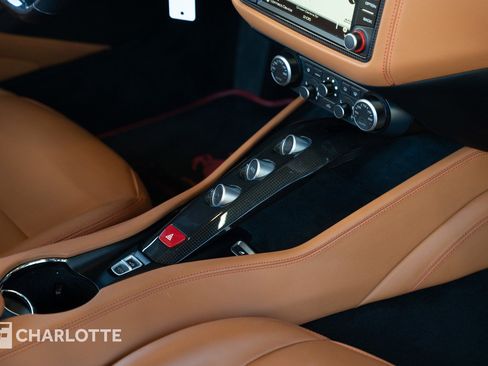 Used 2016 Ferrari California T image 34