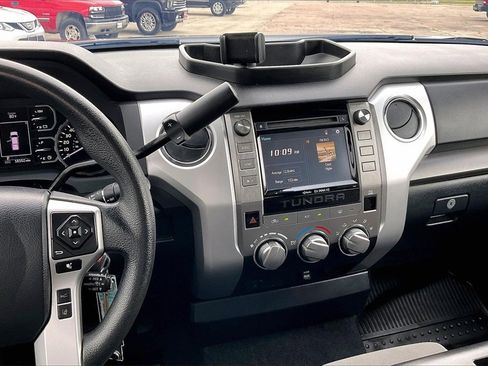 Used 2019 Toyota Tundra SR5 image 9