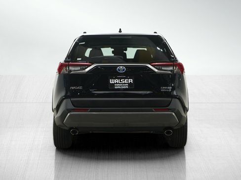 Used 2019 Toyota RAV4 Limited image 4