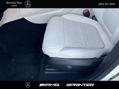 Used 2023 Mercedes-Benz GLC 300 GLC 300 image 13