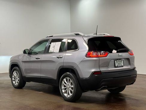 Used 2019 Jeep Cherokee Latitude w/ Comfort & Convenience Group AWD/4WD image 26