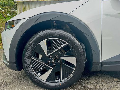 New 2026 Hyundai Ioniq 5 SE image 18