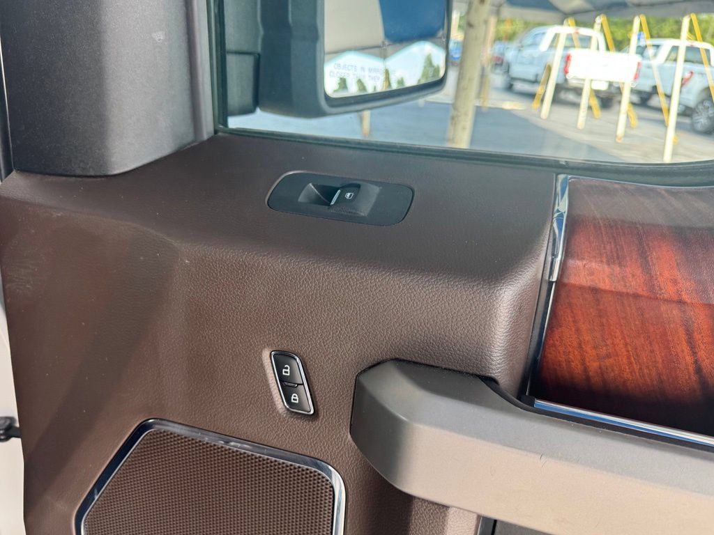 Used 2019 Ford F150 King Ranch w/ Equipment Group 601A Luxury AWD/4WD image 15