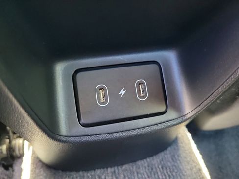 Used 2025 Hyundai Elantra SE FWD image 11