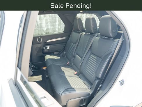 Certified 2025 Land Rover Discovery Dynamic SE AWD/4WD image 35