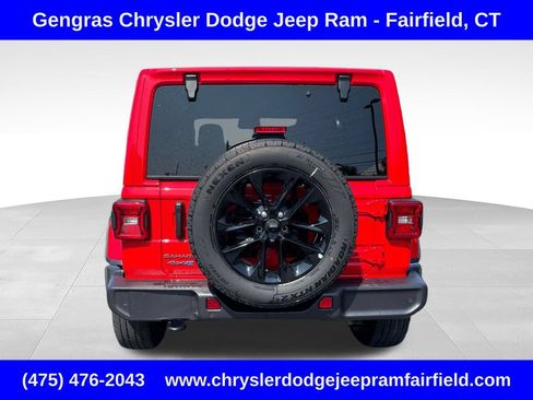 Certified 2025 Jeep Wrangler Unlimited Sahara w/ Safety Group AWD/4WD image 6