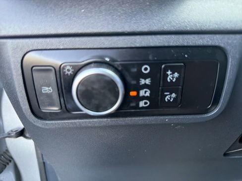 Used 2024 Ford Mustang Coupe RWD image 17